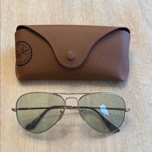 Ray-Ban Gold Frame Aviator Sunglasses with Brown Case and Green Lenses